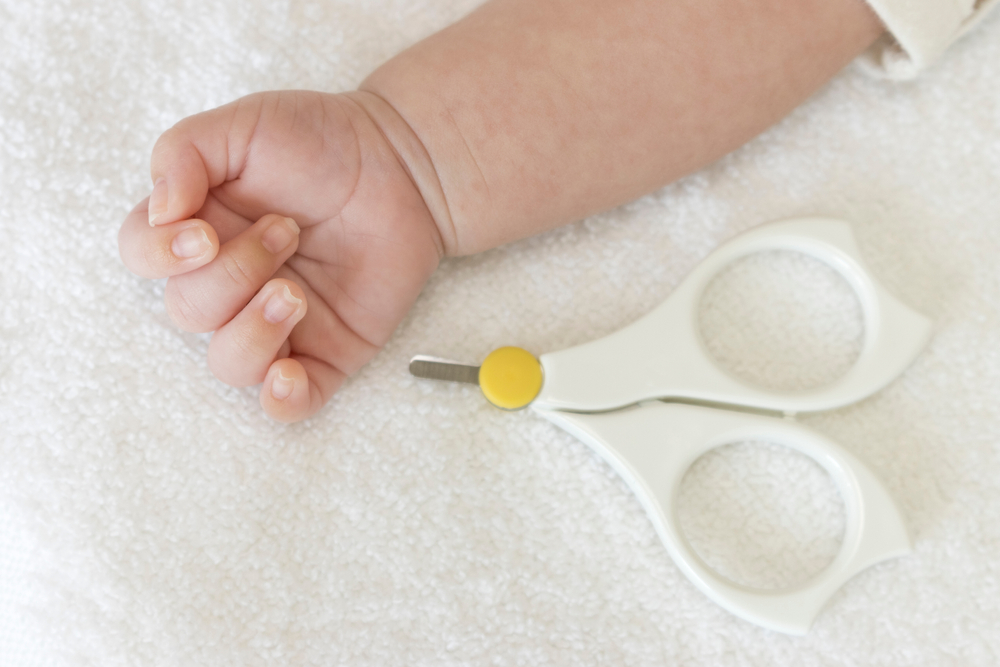 Почему слоятся ногти у ребенка: причины и способы лечения